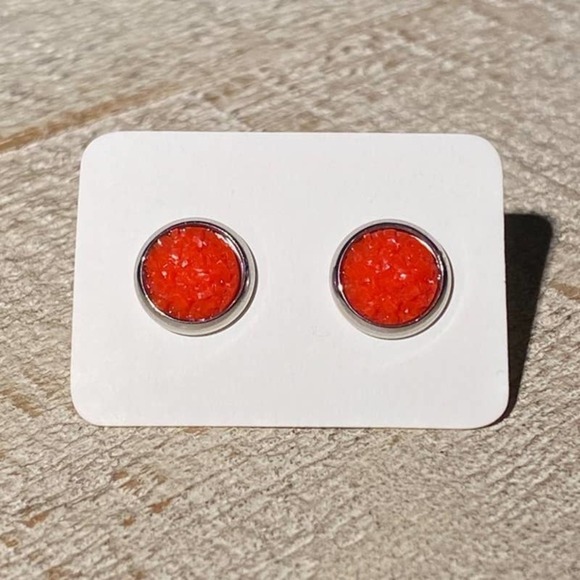 5/$25 NEW Red Solid Druzy Earrings Silver Stud Earrings Crystals Sparkle Earring - Picture 1 of 4